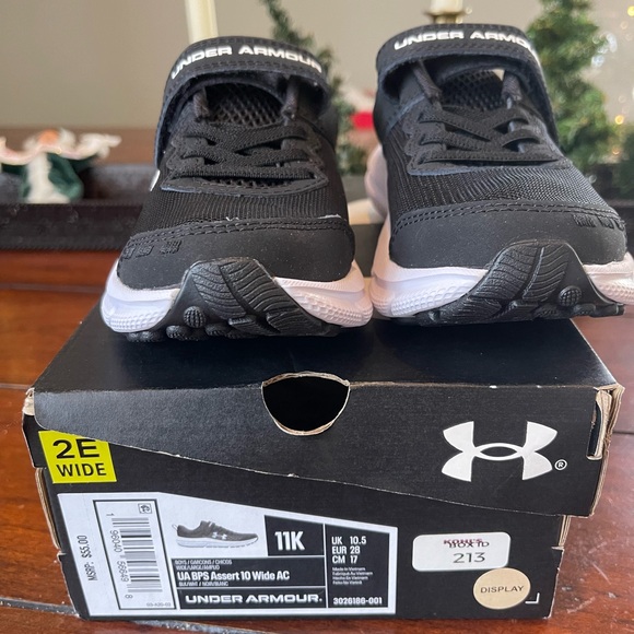 Under Armour NIB boys UA BPS  Assert 10 wide AC size 11k 2E wide - Picture 2 of 7